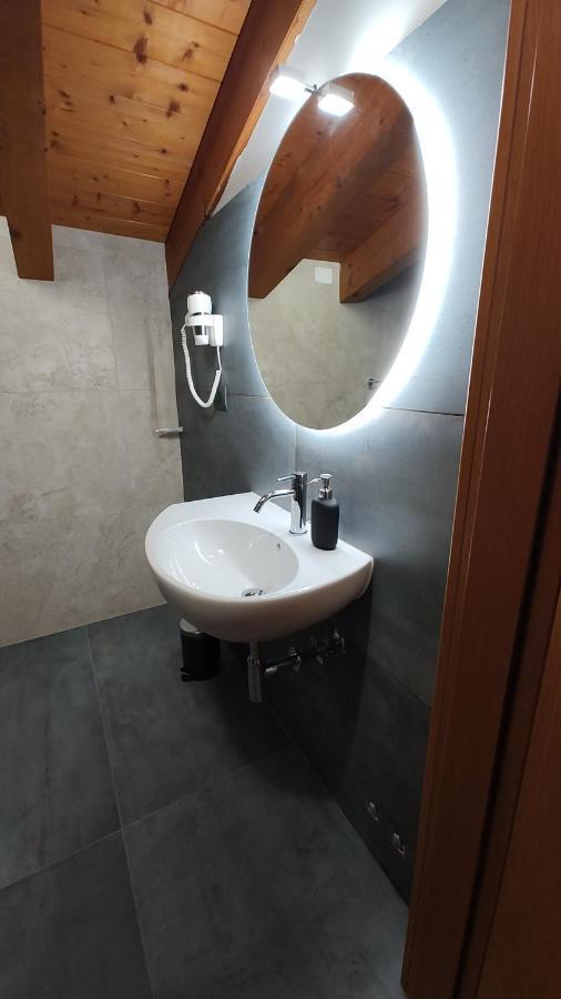 Wine Resort Faedis Екстериор снимка